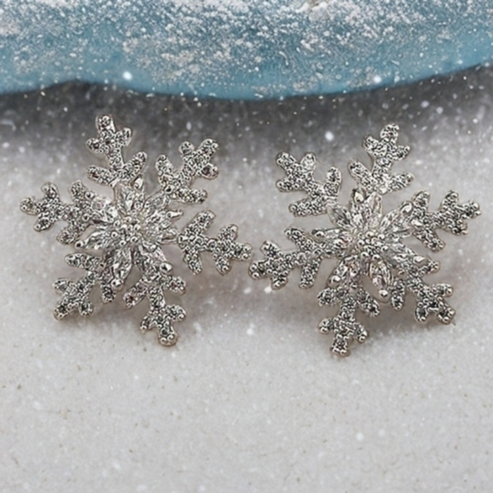ANTHROPOLOGIE SILVER SNOWFLAKE STUD EARRINGS